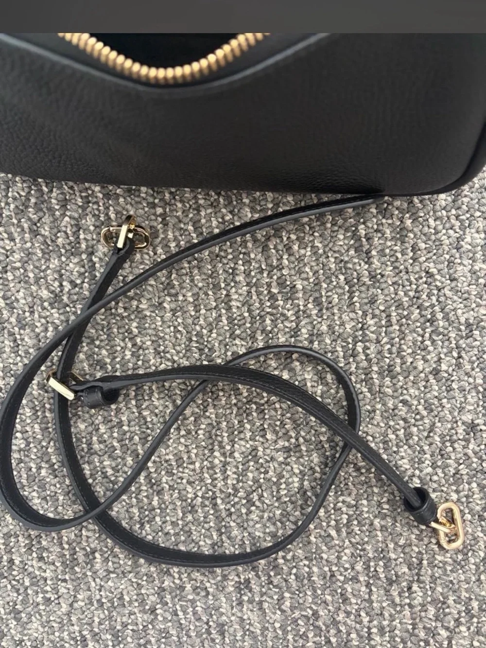 kate spade compact pebbled